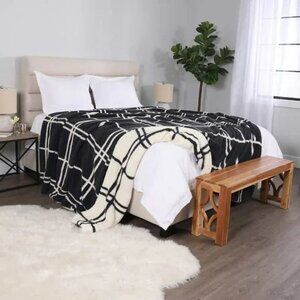 Life Comfort Reversible Sherpa Fleece Blanket - New